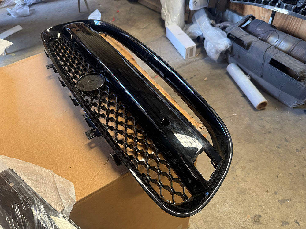 Gloss Black Grill - Jaguar F-type