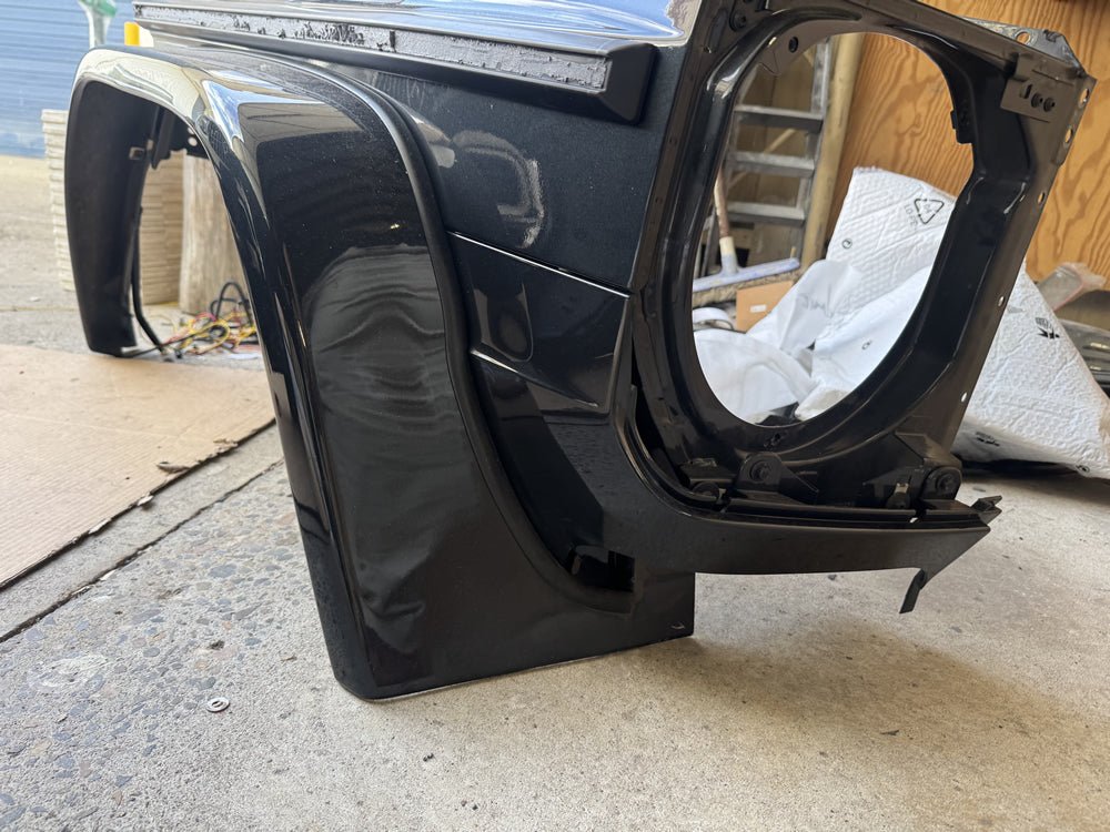 Genuine G63 Front Guard fender with flare (Right) - w463 G Class