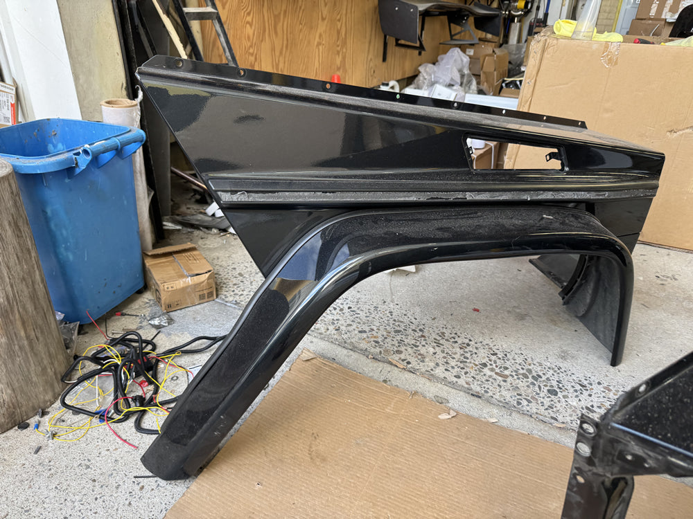Genuine G63 Front Guard fender with flare (Right) - w463 G Class