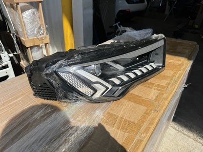 Genuine audi q7 Head Light Matrix 4M0941040C (Right) - Q7 4M (20-24)  tdi tfsi sq7