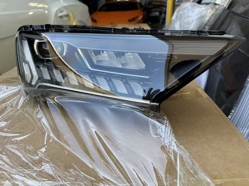 Genuine audi q7 Head Light Matrix 4M0941040C (Right) - Q7 4M (20-24)  tdi tfsi sq7