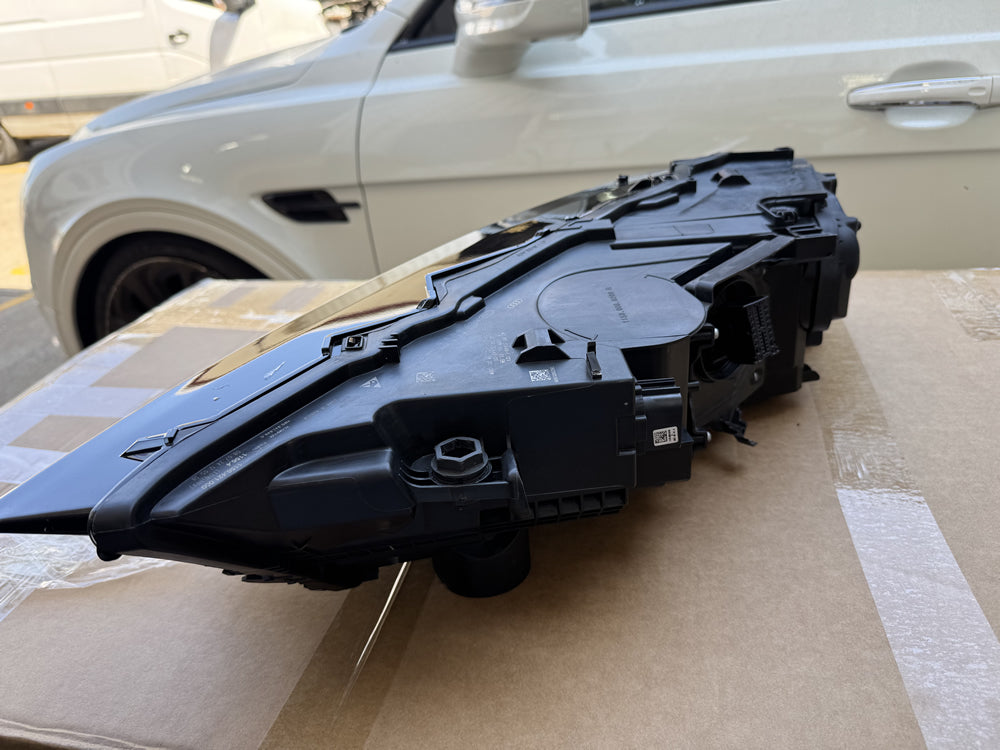 Genuine audi q7 Head Light Matrix 4M0941040C (Right) - Q7 4M (20-24)  tdi tfsi sq7