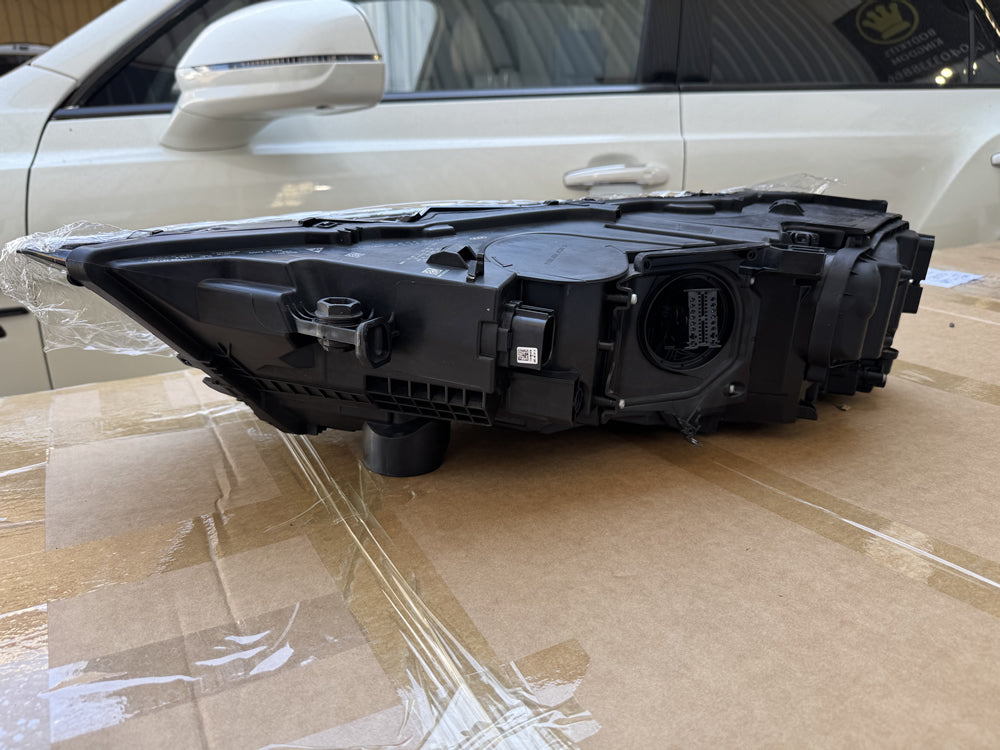 Genuine audi q7 Head Light Matrix 4M0941040C (Right) - Q7 4M (20-24)  tdi tfsi sq7