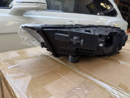 Genuine audi q7 Head Light Matrix 4M0941040C (Right) - Q7 4M (20-24)  tdi tfsi sq7