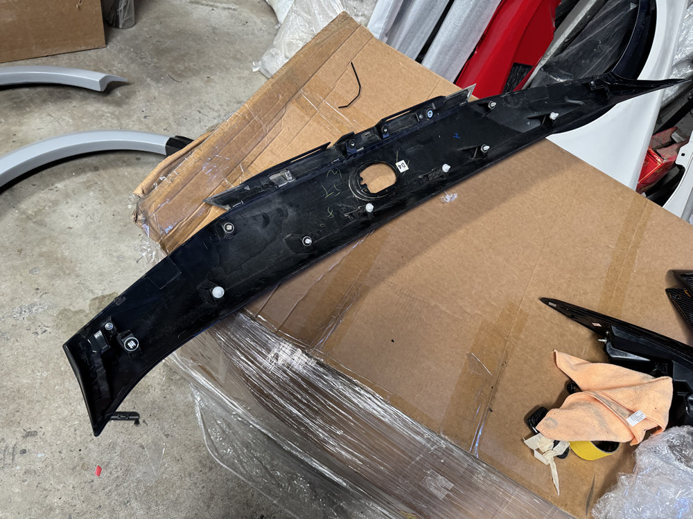 Tailgate Cover - Lexus RX