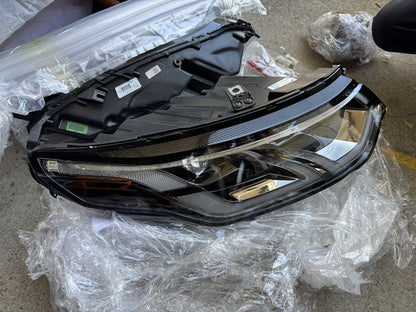 Genuine LED Head light (Right hand side) - Land Rover Discovery Sport P250 R Dynamic SE L550 D180