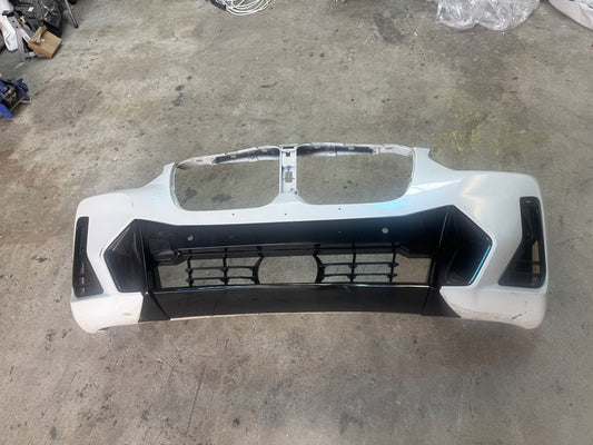 IX3 X3 X4 LCI  M sport Front Bumper - BMW X3 X4 G01 G02 G08 (white)