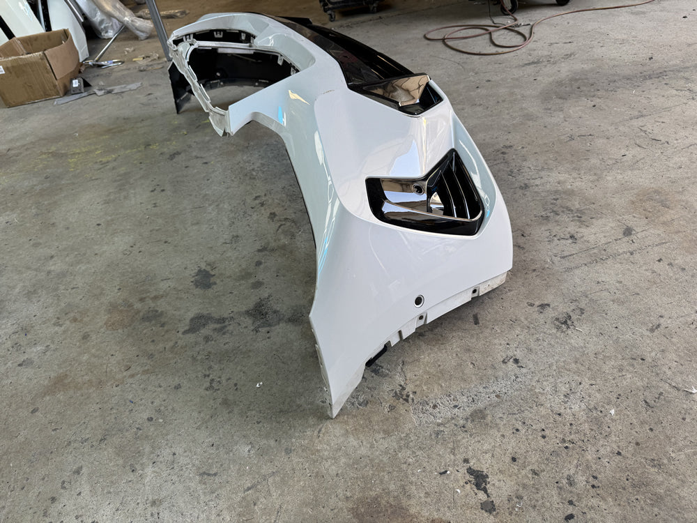 IX3 X3 X4 LCI  M sport Front Bumper - BMW X3 X4 G01 G02 G08 (white)