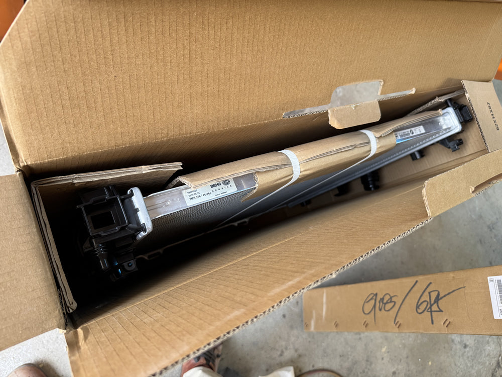 Genuine BMW X3 X4 M G01 G02 G08 X3 Coolant Radiator 17118642745