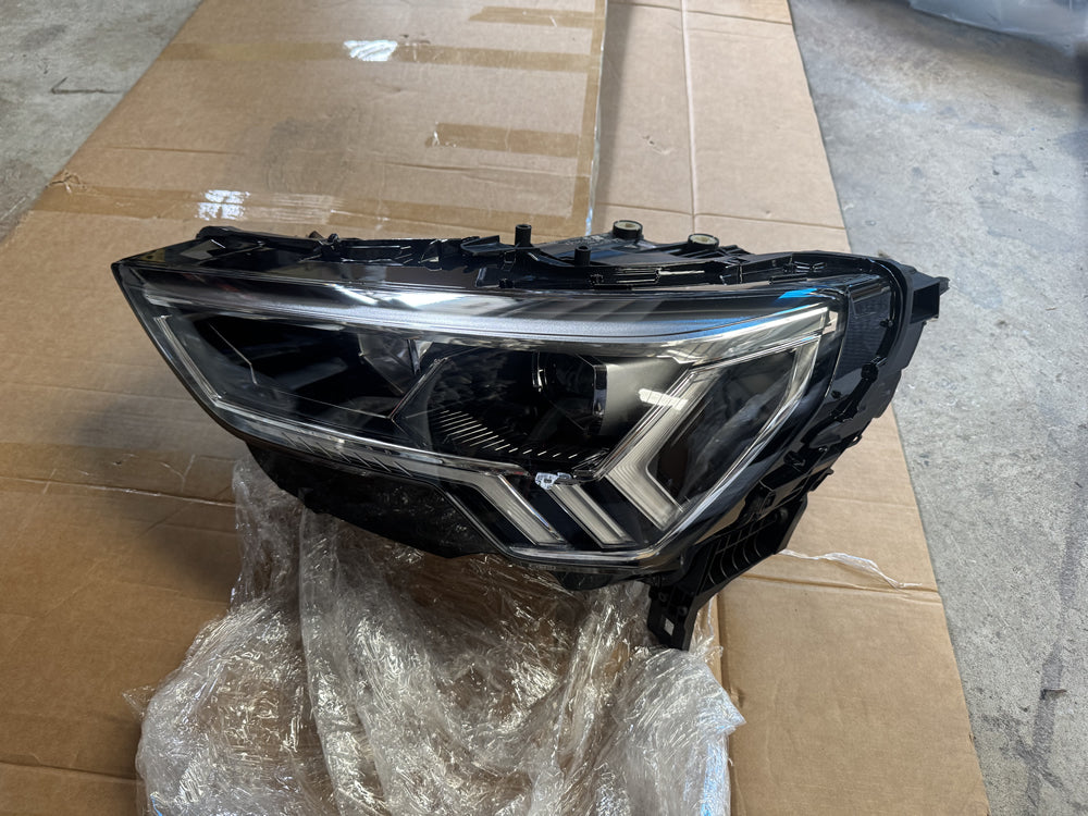 Genuine Q3 SQ3 RSQ3 LED head light (Left) - 83g941033