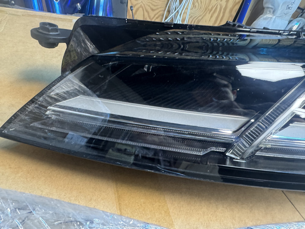 Genuine Audi TT Roadster (8S) original LED Head Light -  8S0941033C