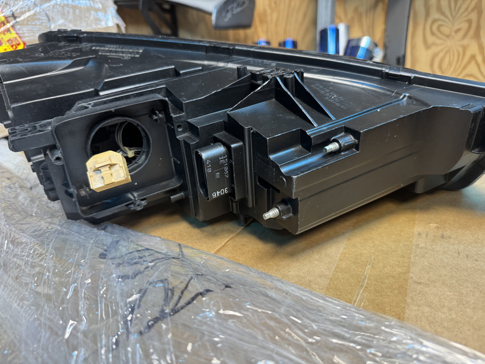 Genuine Audi TT Roadster (8S) original LED Head Light -  8S0941033C