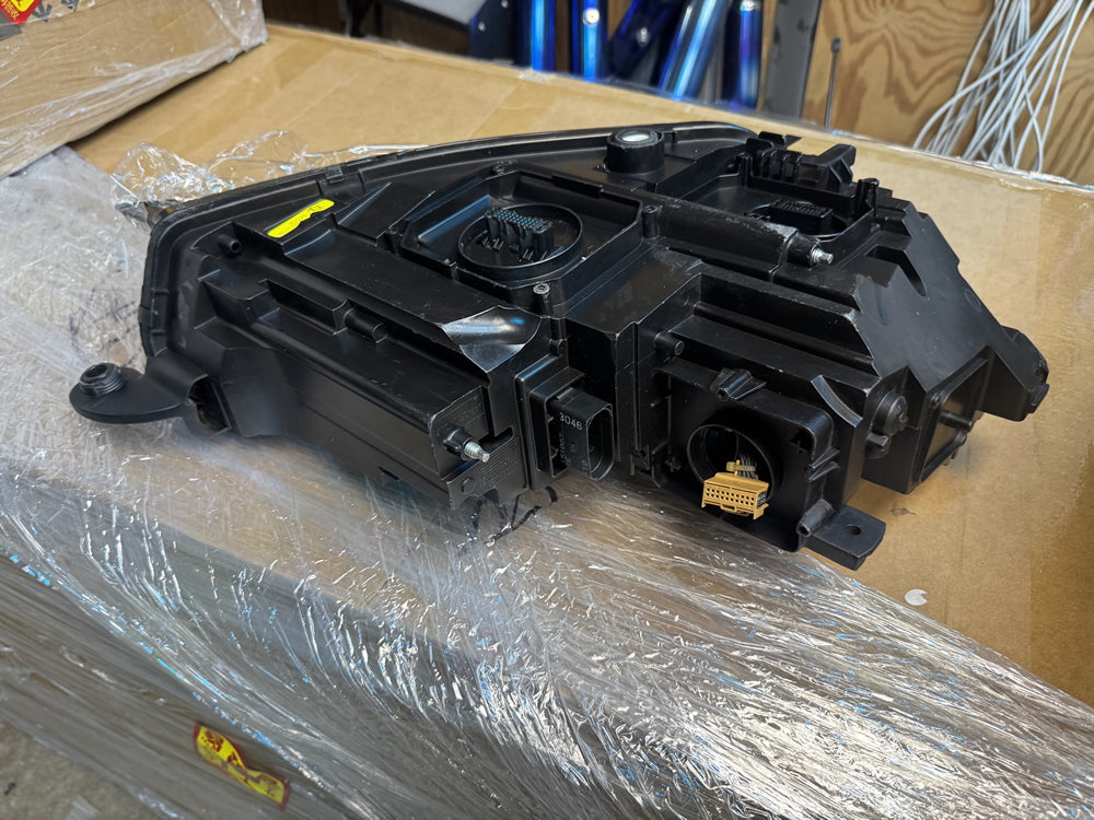 Genuine Audi TT Roadster (8S) original LED Head Light -  8S0941033C