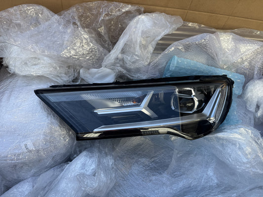 Genuine audi q7 LED Head Light (Left) - Q7 4M (20-24)