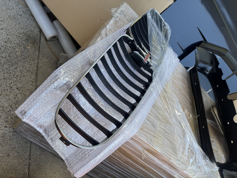 Front Grill (Chrome Strips) - Maserati GranTurismo