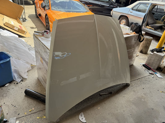 Genuine Bonnet - Bentley Bentayga (white)