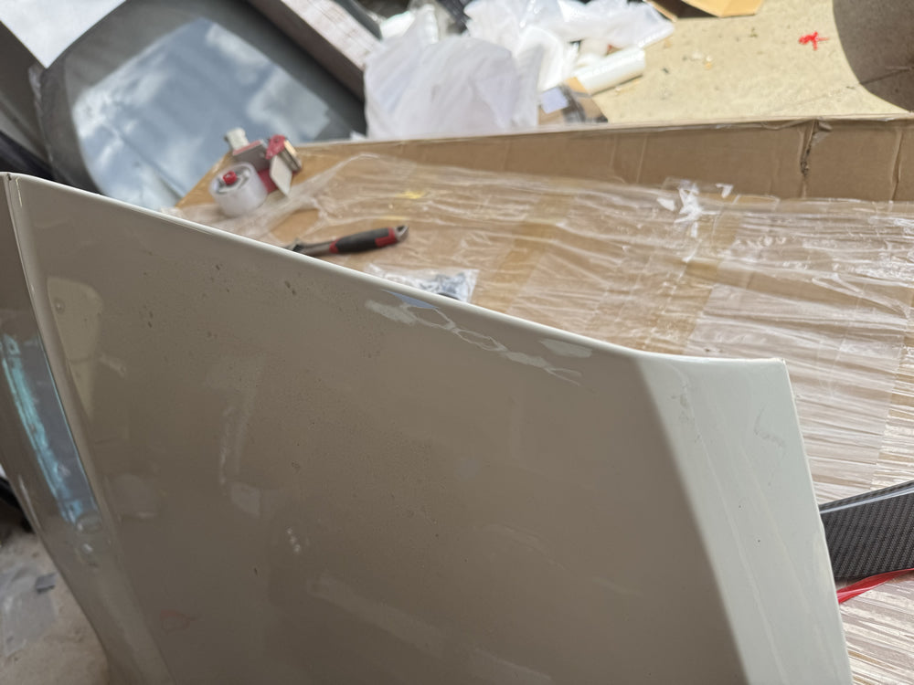 Genuine Bonnet - Bentley Bentayga (white)