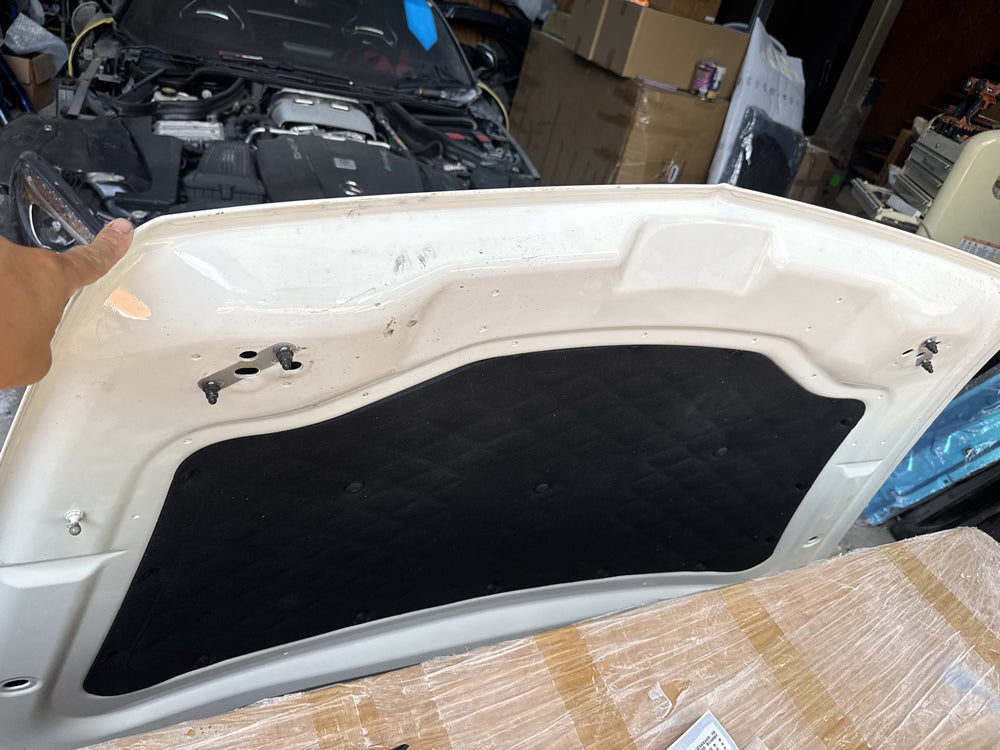 Genuine Bonnet - Bentley Bentayga (white)