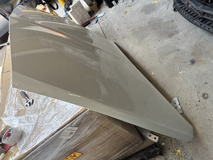 Genuine Bonnet - Bentley Bentayga (white)