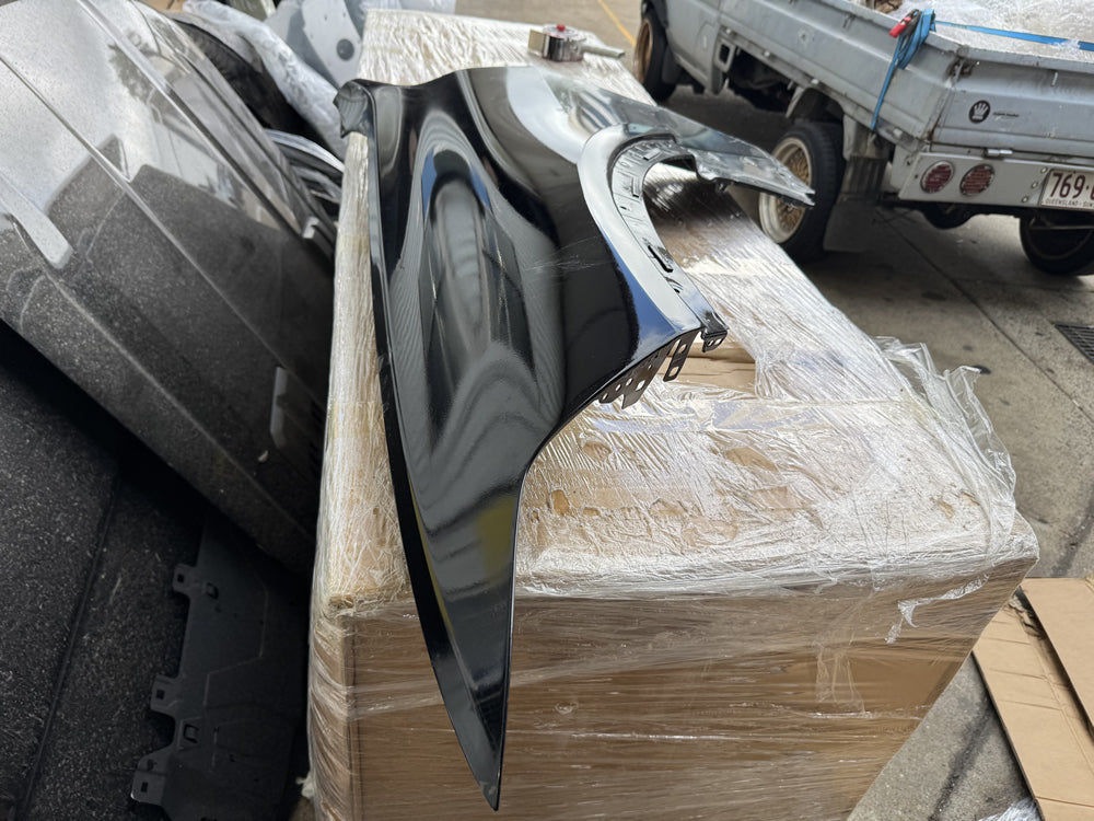 Genuine X7 Front fender Guard (Left Hand Side) - BMW X7 G07