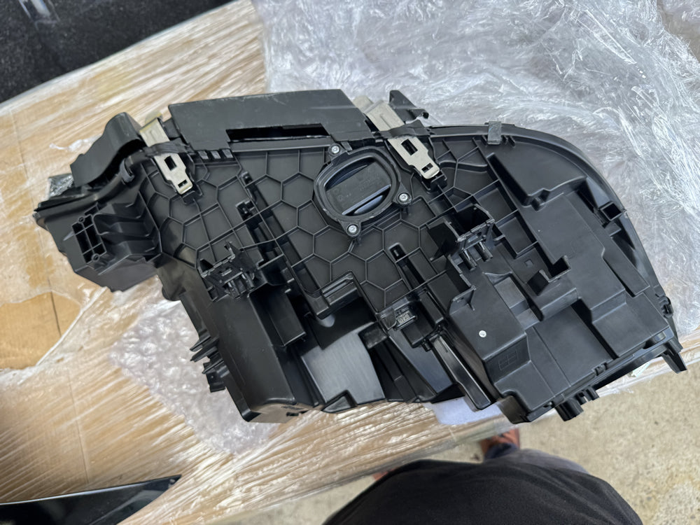 Genuine X7 Head Light (Left Hand Side) - BMW X7 G07