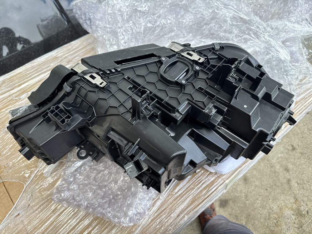 Genuine X7 Head Light (Left Hand Side) - BMW X7 G07