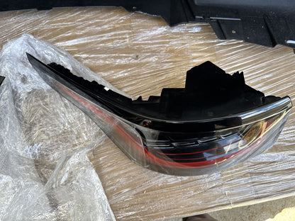 Genuine Tail light (Left hand side) - Facelifted Range Rover Sport L494 fr26620104
