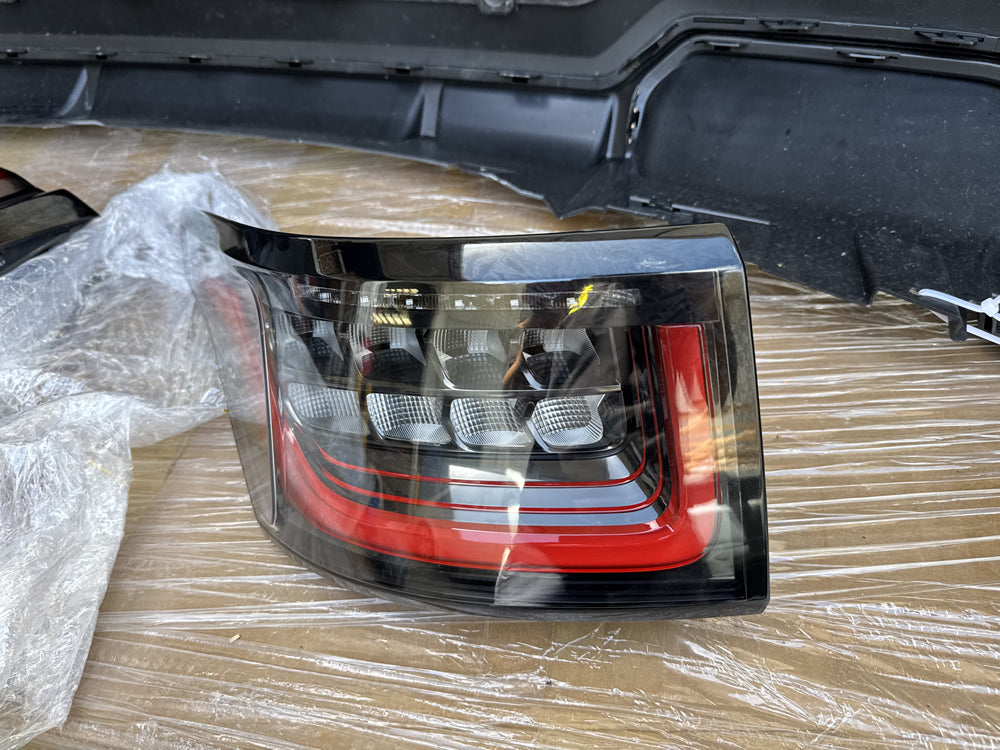 Genuine Tail light (Left hand side) - Facelifted Range Rover Sport L494 fr26620104