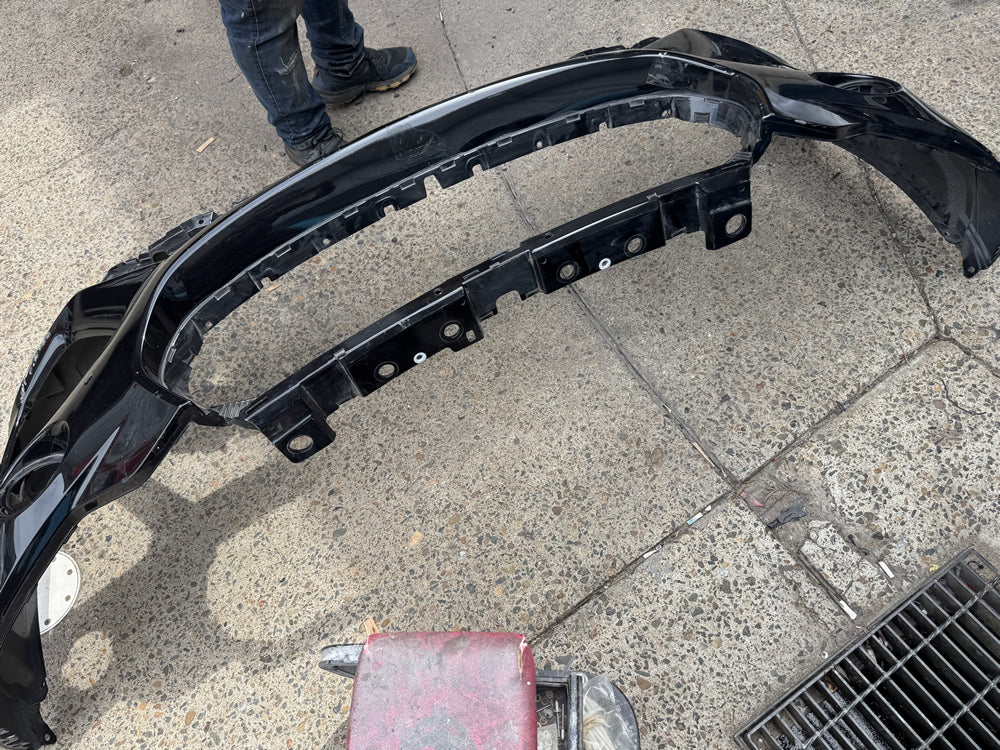 Genuine Maserati Levante Facelifted front bumper (skin only) - Levante 670119704G