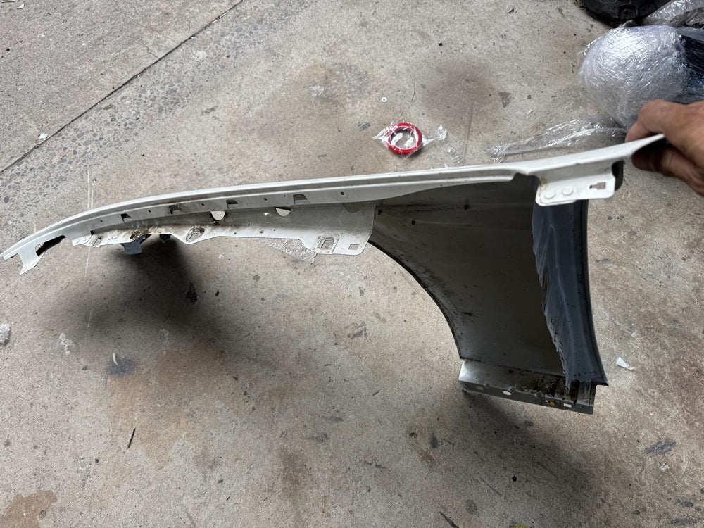 Genuine E63s front guard fender (right hand side) - W213 E63s