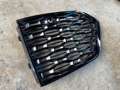 Genuine Front bumper Left lower grill mesh - RSQ8 F1 4MN 4M8807679A
