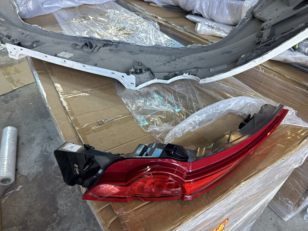 Genuine tail light (left) - Jaguar F-type