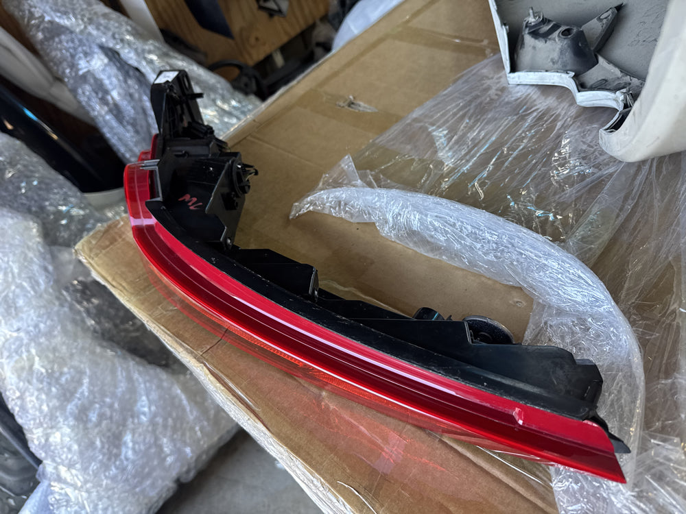 Genuine tail light (left) - Jaguar F-type