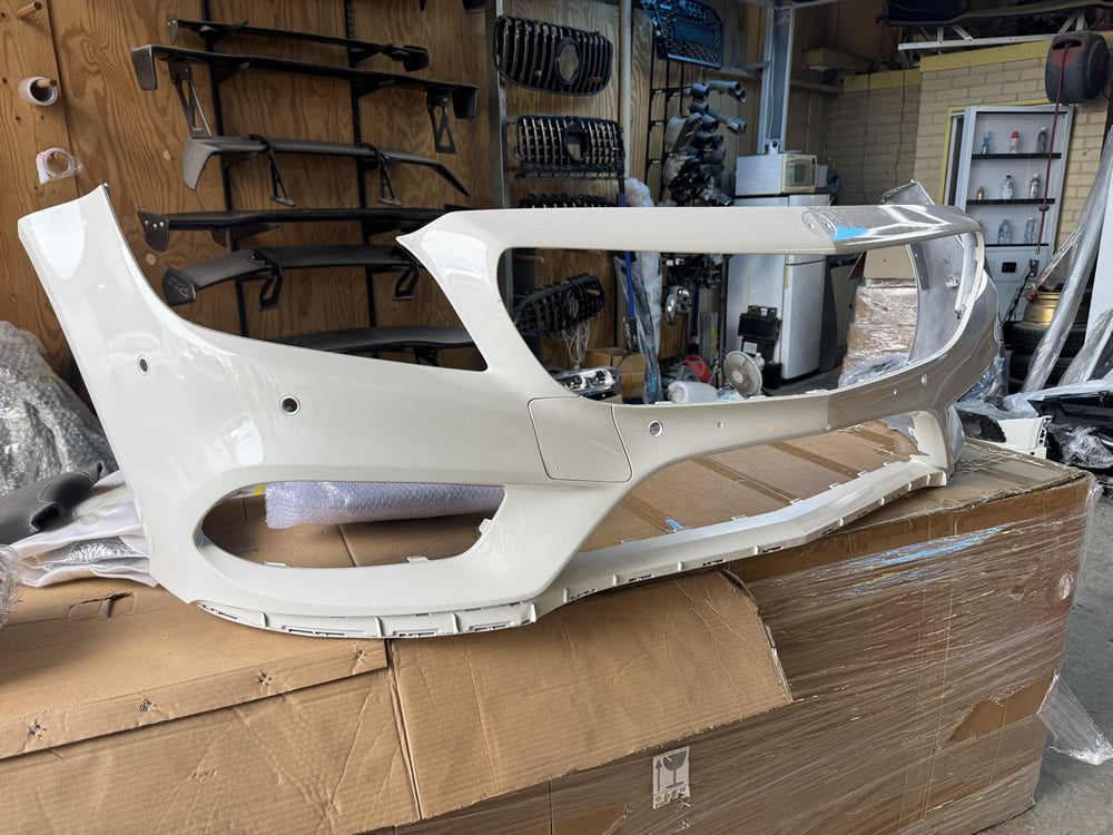 Genuine Mercedes Benz Front bumper bar (skin only) - CLS C218 X218