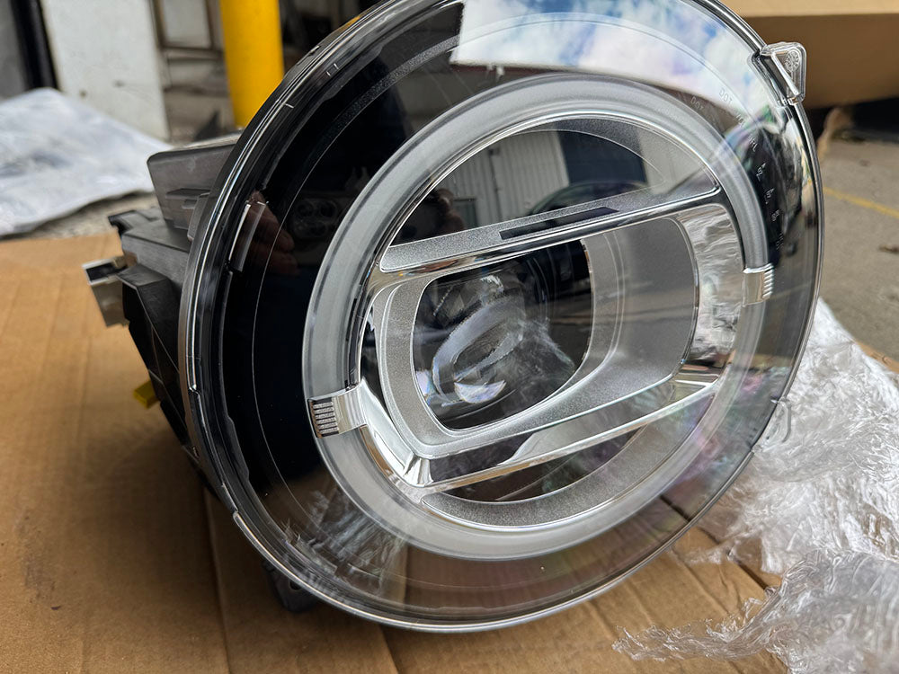 Genuine head light Right hand side (2 modules) - w464 G Class a4639065002