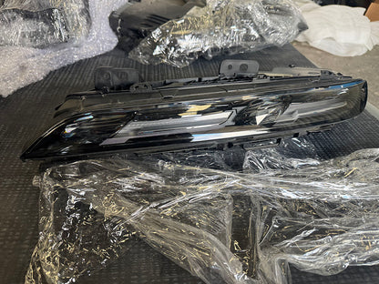 Genuine BMW 7 Series head light DRL Swarovski crystals (Left hand side) - G70 7 Series 9879935