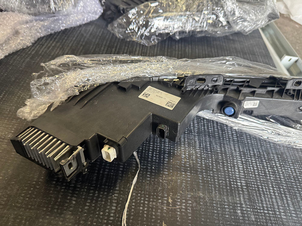Genuine BMW 7 Series head light DRL Swarovski crystals (Left hand side) - G70 7 Series 9879935