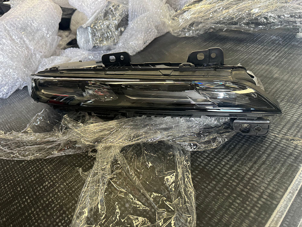 Genuine BMW 7 Series head light DRL Swarovski crystals (Right hand side) - G70 7 Series 9879936