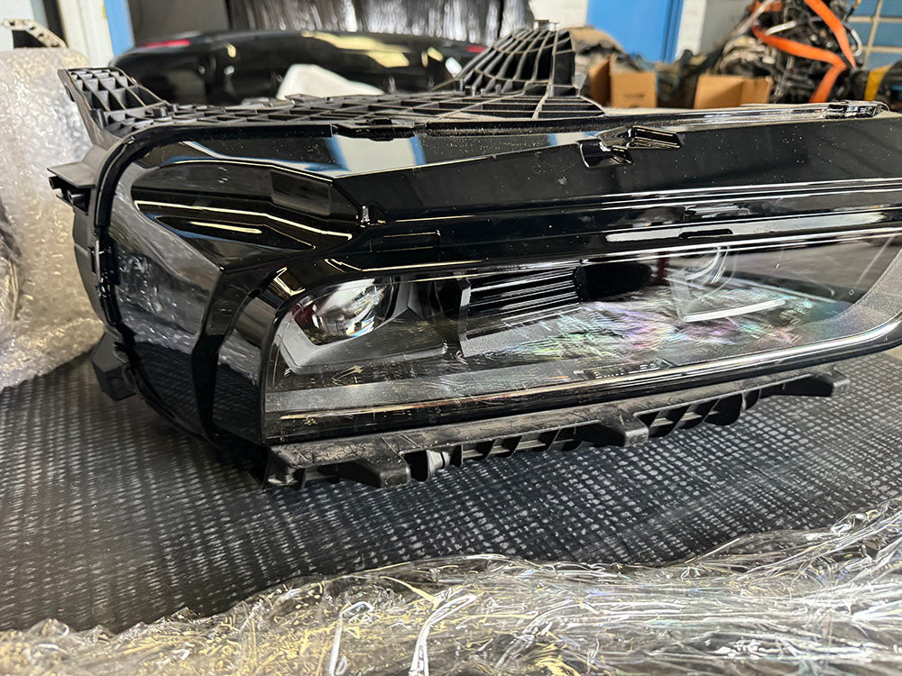 Genuine BMW 7 Series head light (Right hand side) - G70 7 Series