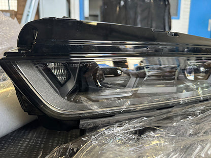 Genuine BMW 7 Series head light (Left hand side) - G70 7 Series