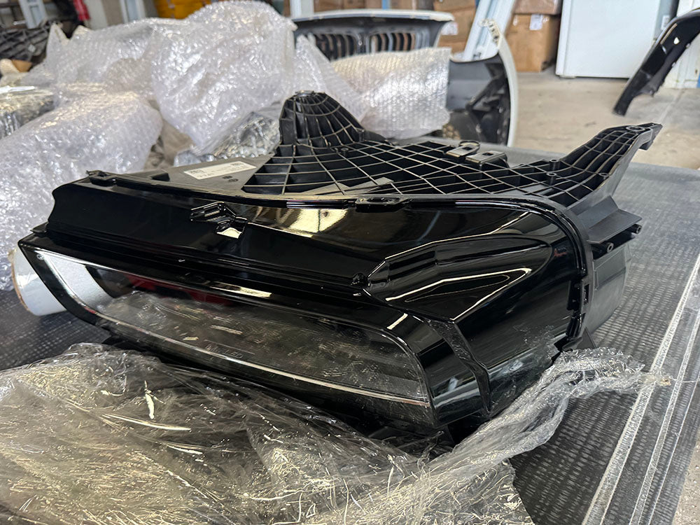 Genuine BMW 7 Series head light (Left hand side) - G70 7 Series
