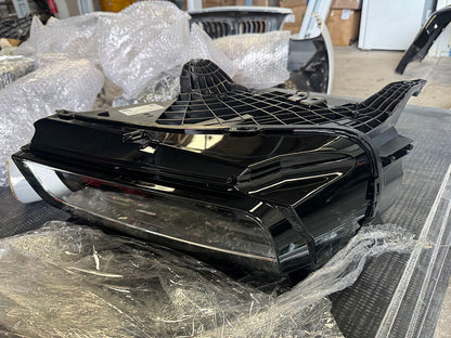 Genuine BMW 7 Series head light (Left hand side) - G70 7 Series